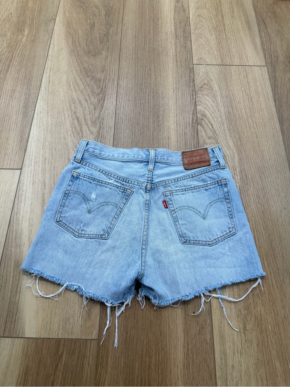 Levi’s Light Blue Distressed Women’s Denim Shorts - Picture 3 of 6